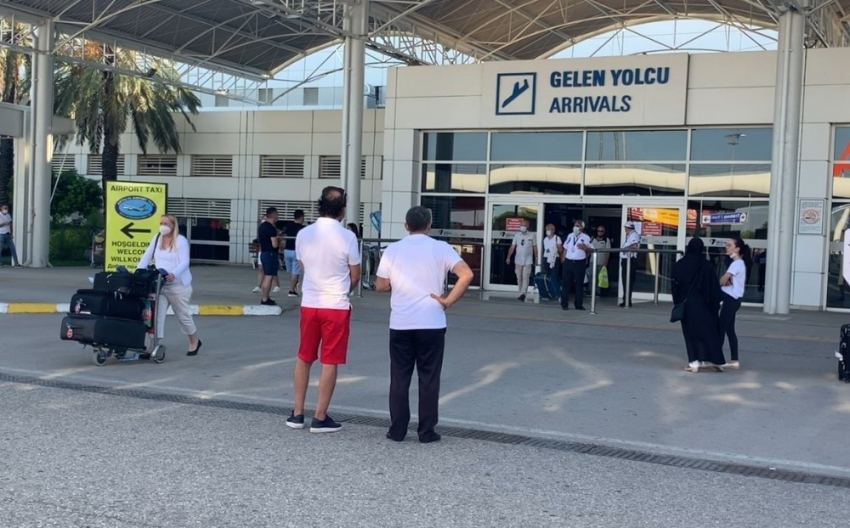 Antalya’ya ilk turistler gelmeye başladı