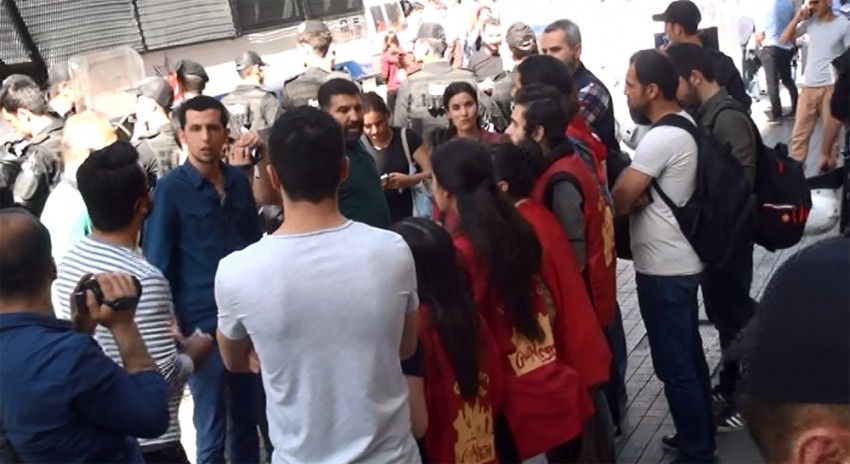 Taksim’de ’Grup Yorum’ gerginliği: 12 gözaltı