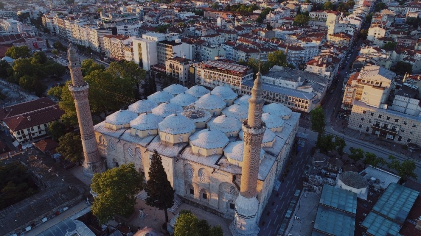 Bursa’daki boş camilerde tekbir sesleri yükseldi