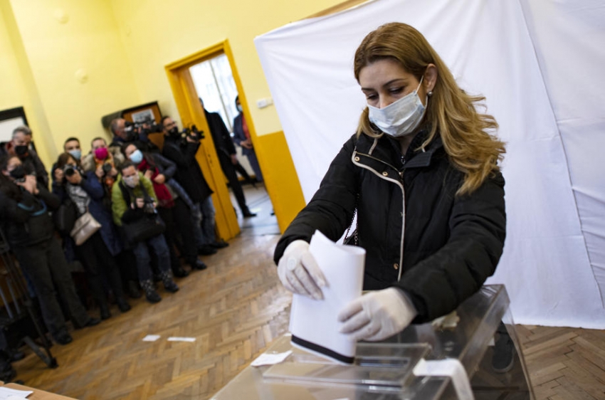 Bulgaristan genel seçimler için sandık başında