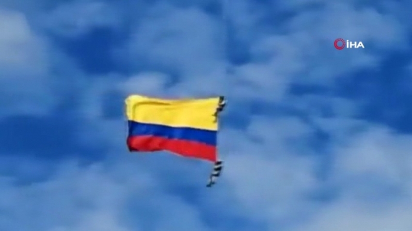 Kolombiya’da hava gösterisinde düşen 2 asker hayatını kaybetti