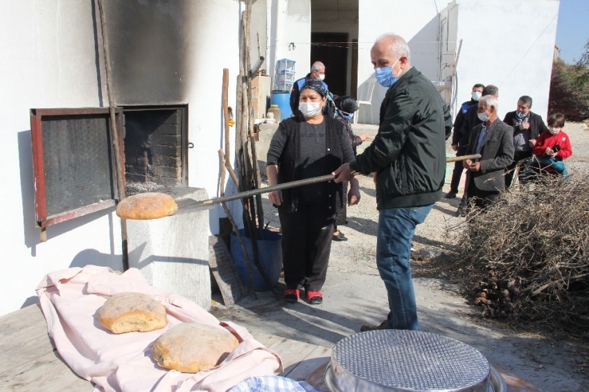 Girit Türklerinin 120 yıllık ekşi mayalı ekmeği Türkiye’ye açılıyor
