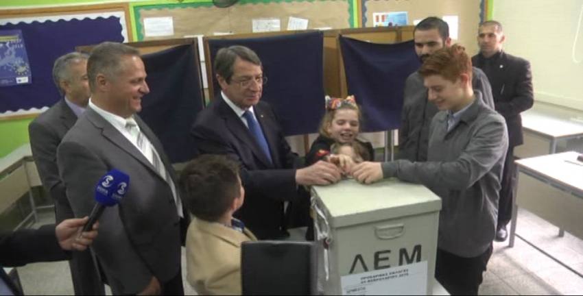 Güney Kıbrıs başkanını seçiyor