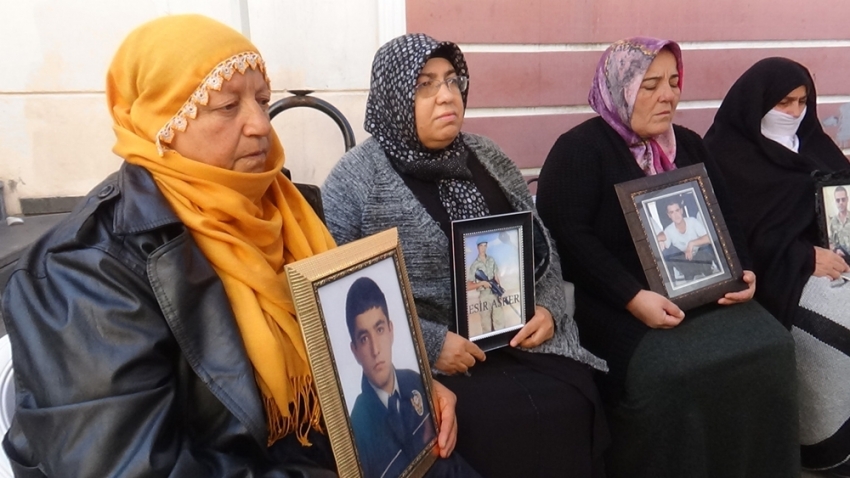 HDP önündeki ailelerin evlat nöbeti 67’nci günde