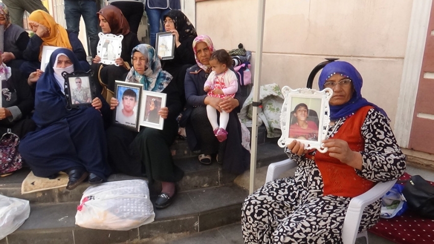 HDP önündeki ailelerin evlat nöbeti 47’nci gününde