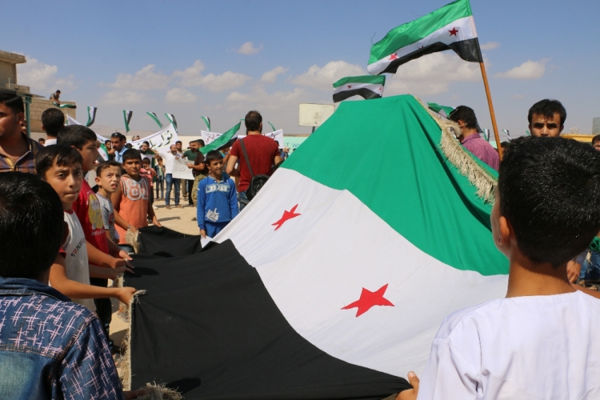 Suriye’de Esad karşıtı protesto gösterisi