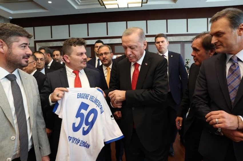 Erdoğan’a 59 numaralı Ergene Velimeşespor forması