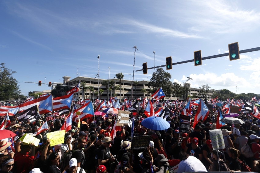 Porto Riko’da yüz binler valinin istifasını istiyor