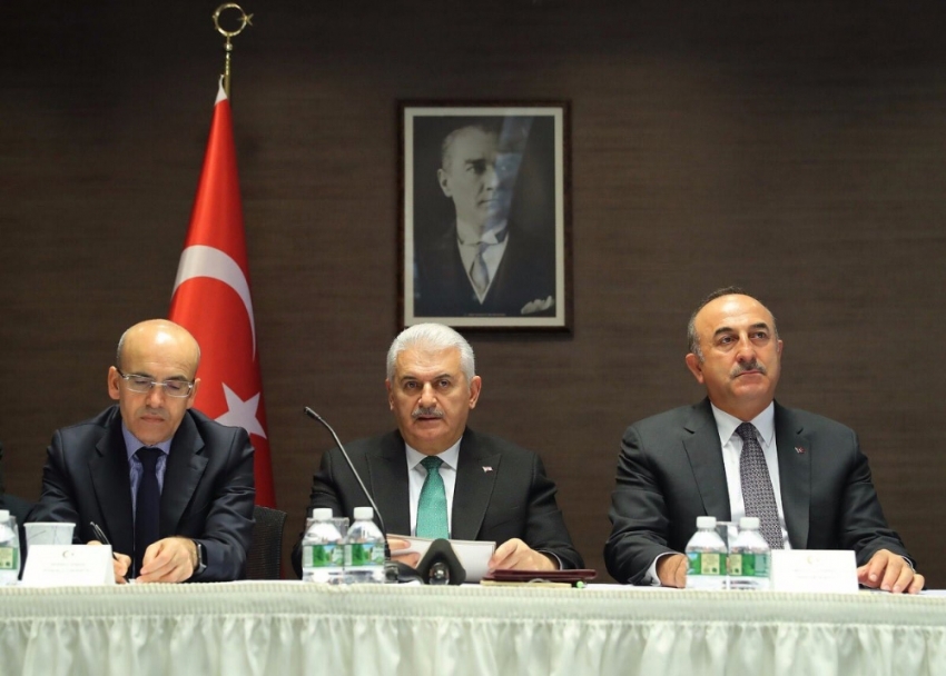 Türk ve Akraba Toplulukları temsilcileriyle bir araya geldi