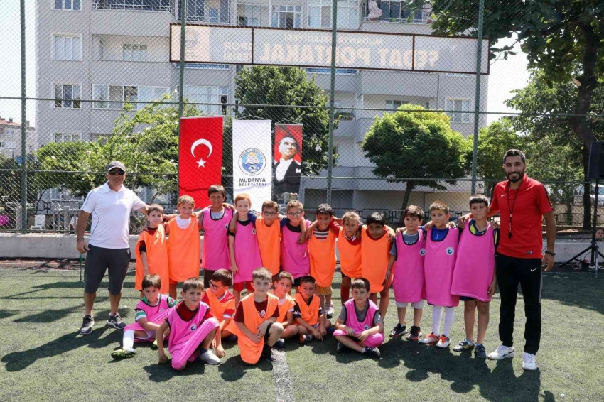 Bursa’da yaz spor okullarında sertifika sevinci