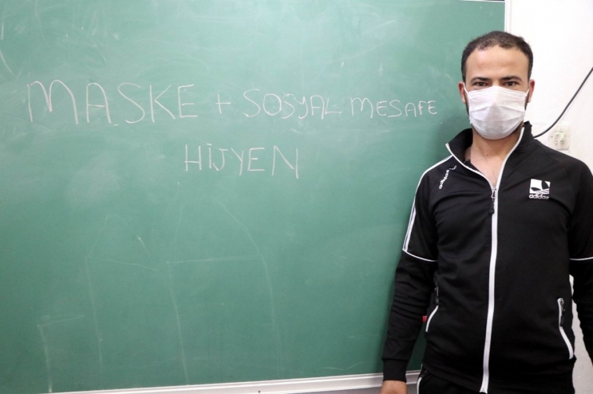 Suriyeli genç korona virüsten Türkiye sayesinde kurtuldu