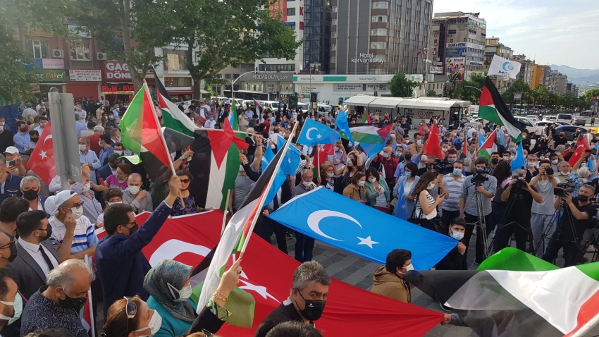 Bursa'da, Filistin ve Doğu Türkistan'da yaşanan olaylar protesto edildi