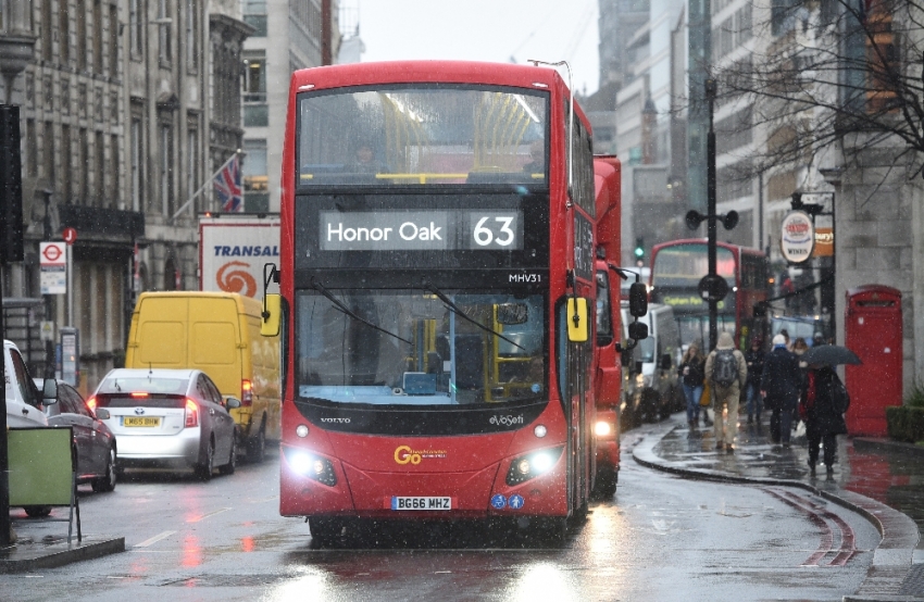 Londra’da otobüslere kahveli biyoyakıt