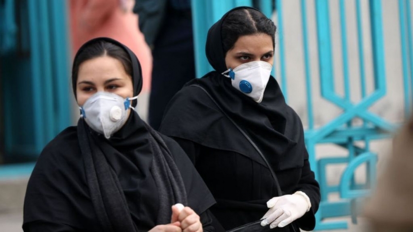 İran’da son 24 saatte 76 kişi korona virüsten öldü