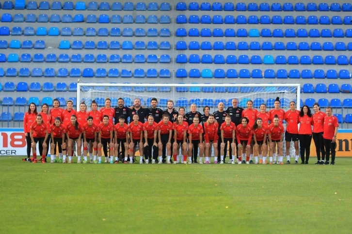 A Milli Kadın Futbol Takımı, Azerbaycan karşısında
