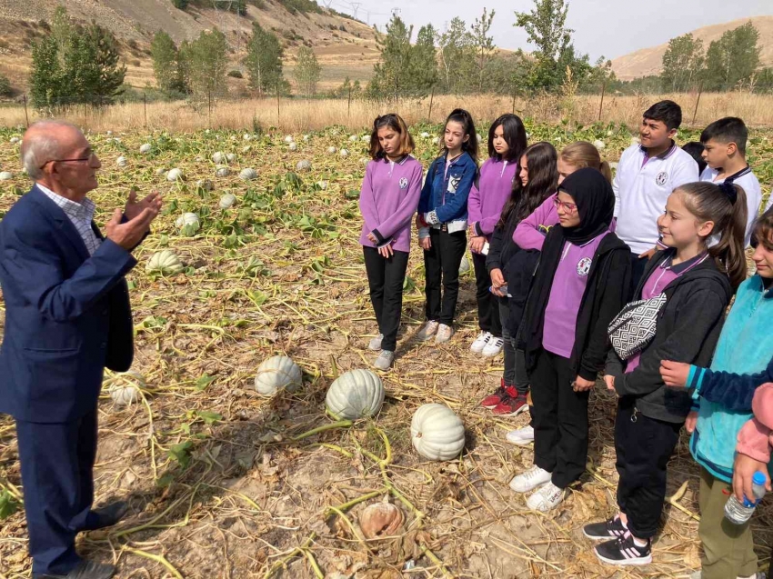 Öğrencilere organik tarım ve ata tohumunun önemi anlatıldı