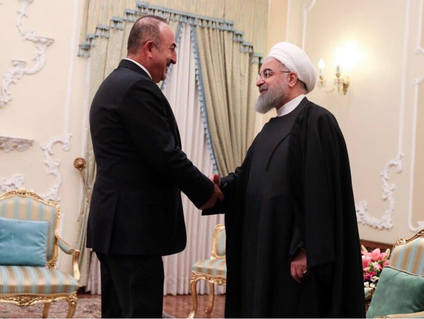 Dışişleri Bakanı Çavuşoğlu, İran Cumhurbaşkanı ile görüştü