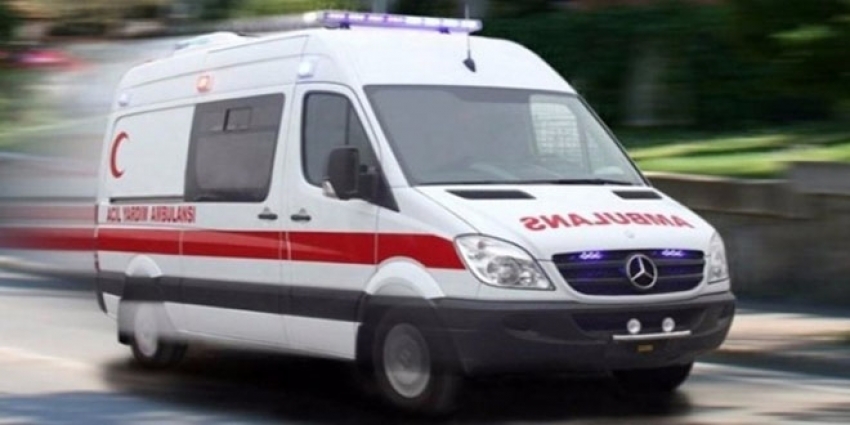 Hasta taşıyan ambulansın çarptığı şahıs hayatını kaybetti