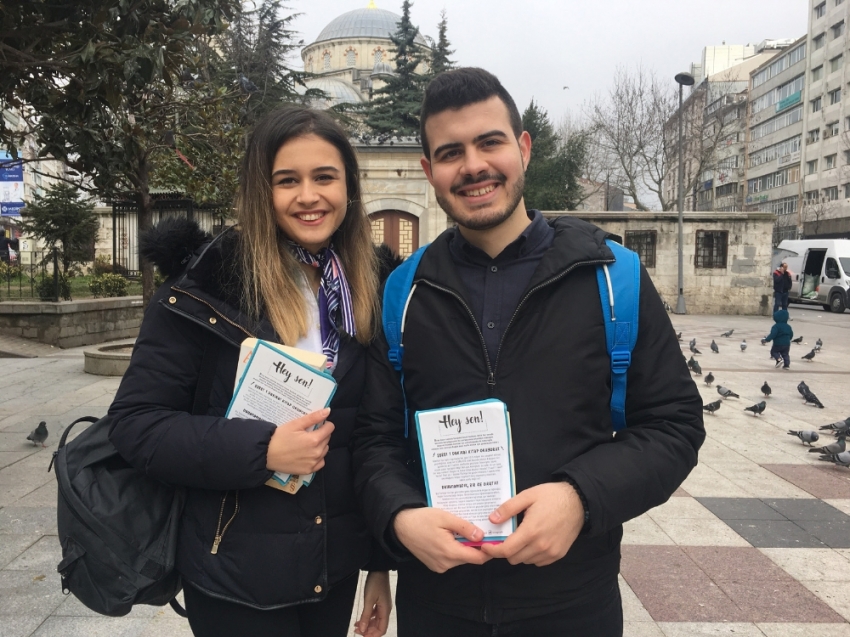İstanbullular toplu taşımada kitap okuyacak