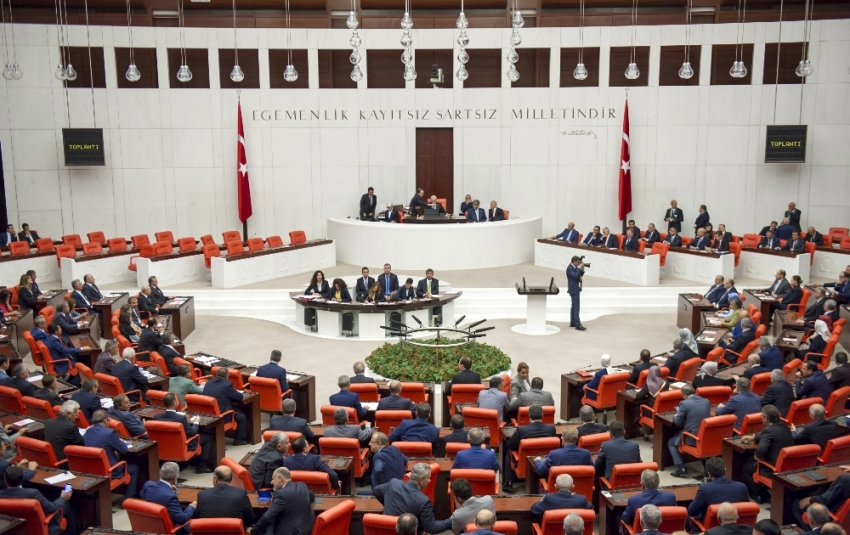 Irak-Suriye tezkeresi Meclis’te kabul edildi