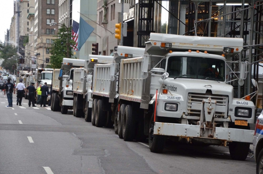 New York’ta teröre karşı kum kamyonlu önlem