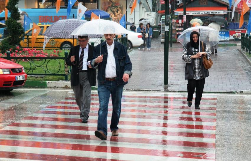 Bursalıları Ramazan’da serinleten yağmur!