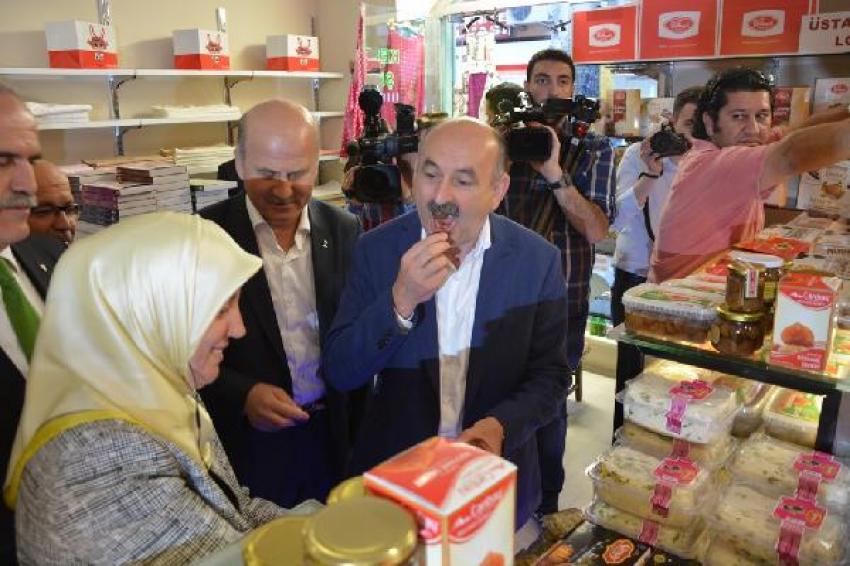 Bakan Müezzinoğlu'ndan Bursa çarşı esnafına ziyaret