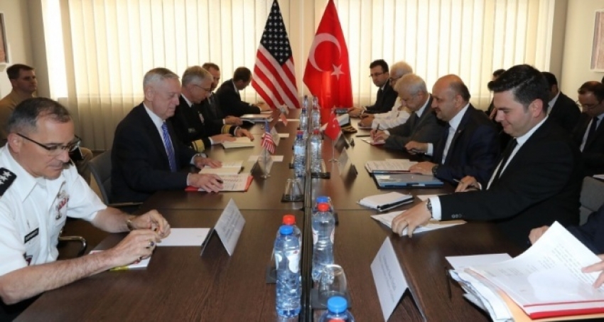 Bakanı Işık, ABD’li mevkidaşı Mattis ile görüştü