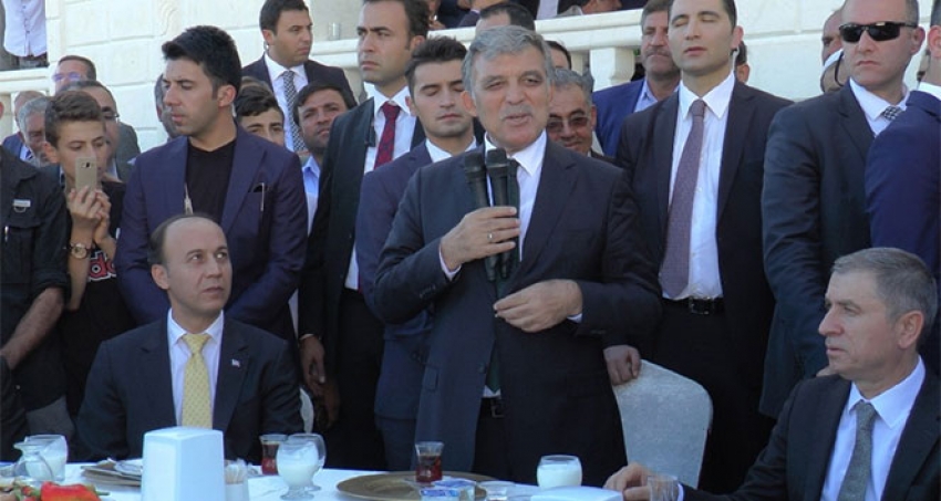 Abdullah Gül'ün onuruna verilen yemekte 50 koyun kesildi