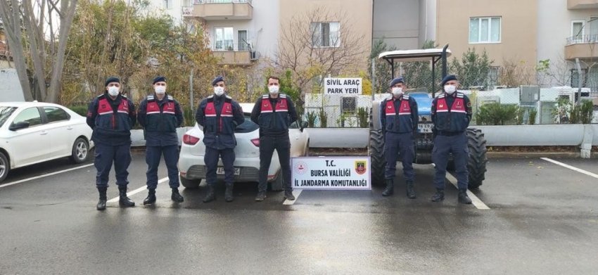 Bursa jandarma traktör hırsızlarını yakaladı
