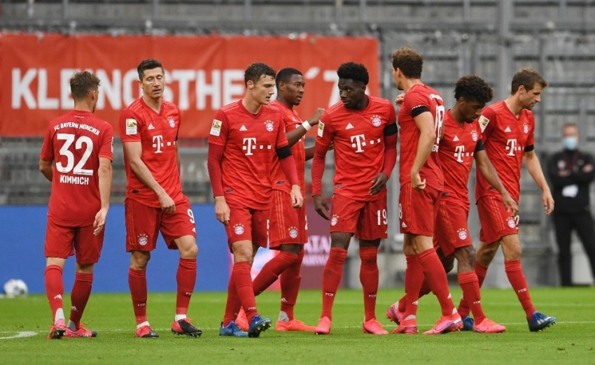 Bayern Münih fark attı