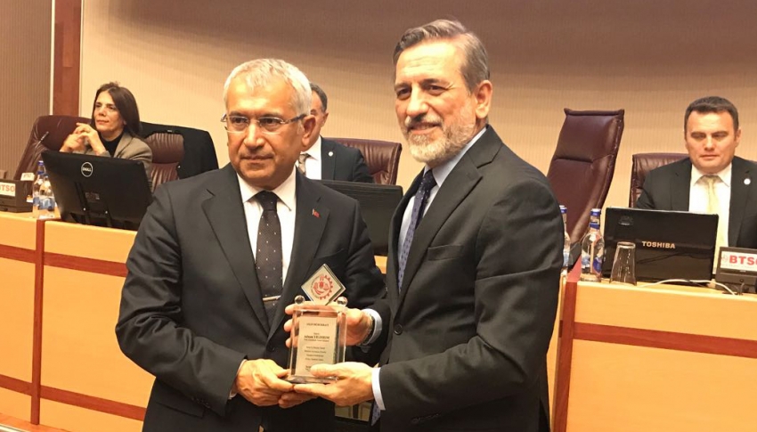 Türk Eximbank Genel Müdürü Yıldırım 2. kez yılın bürokratı