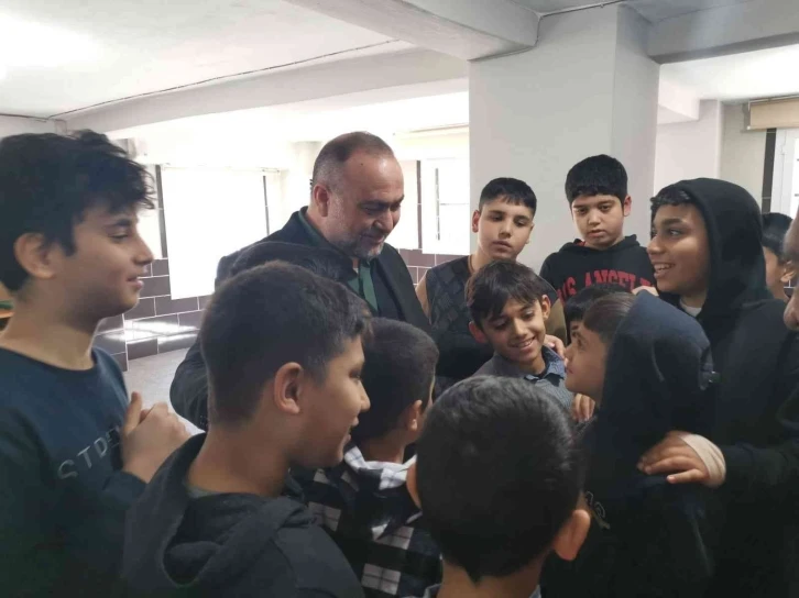 Adana’da "Gençliğe Değer Ara Dönem Kampı" projesi
