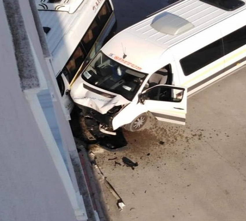 Bursa’da öğrenci servisi kaza yaptı: 4 yaralı