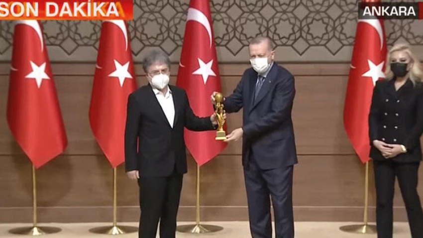  Ahmet Hakan'a medya Oscar'ı! Ödülü
