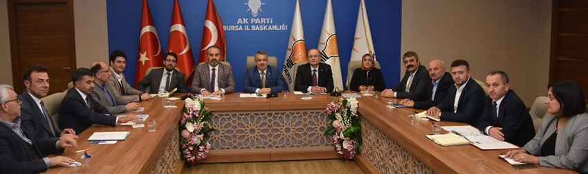 AK Parti Bursa il yönetimi toplandı 