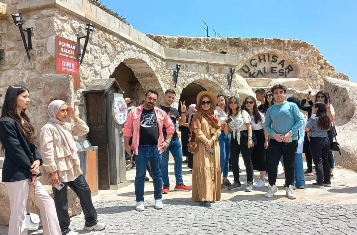 Akdenizli gençler Kapadokya’yı gezdi
