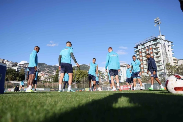 Alanyaspor, Kayserispor maçı hazırlıklarını tamamladı
