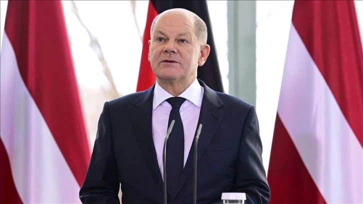 Almanya Başbakanı Scholz, Ukrayna'ya silah yardımının devam edeceğini söyledi