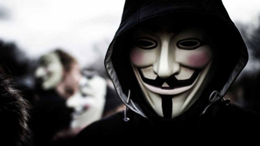 Anonymous'un hack'lediği bilgiler internete düştü!