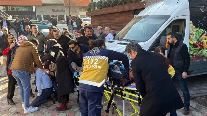 Ankara'da silahlı saldırıya uğrayan eski Ülkü Ocakları Genel Başkanı Sinan Ateş hayatını kaybet