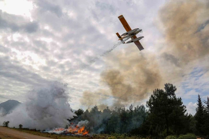Orman yangını tatbikatına 2 sikorsky helikopter ve 3 uçak destek verdi