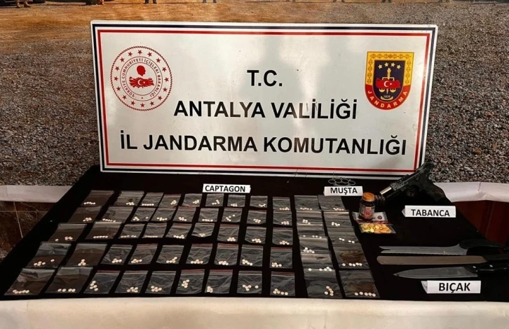Antalya’da uyuşturucu operasyonu: 2 gözaltı
