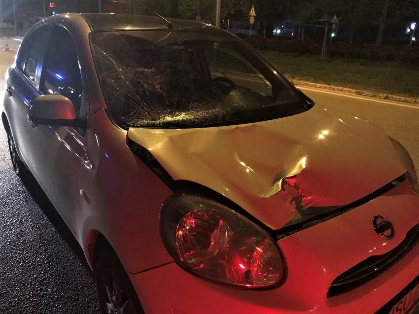 Bursa'da trafik polisine araç çarptı