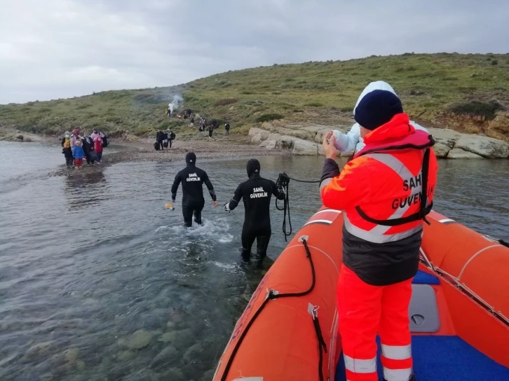 Balıkesir'de 28 düzensiz göçmen kurtarıldı