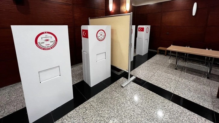Azerbaycan'daki Türk seçmenlerin oy kullanmaları için hazırlıklar tamamlandı