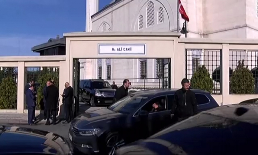 Erdoğan cuma namazını Hz. Ali Camii’nde kıldı