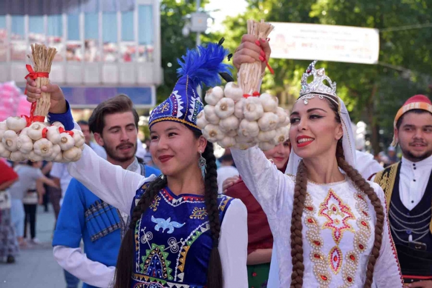 Dünyaca ünlü sarımsağın festivali başladı