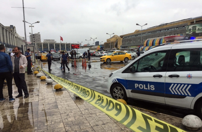 Otogarda taksicilerin müşteri kavgası kanlı bitti