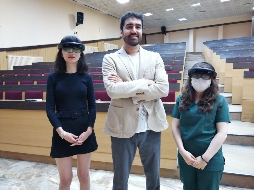 Dünyada kadavra uygulamasını bitirecek sanal teknoloji İstanbul Tıp Fakültesinde